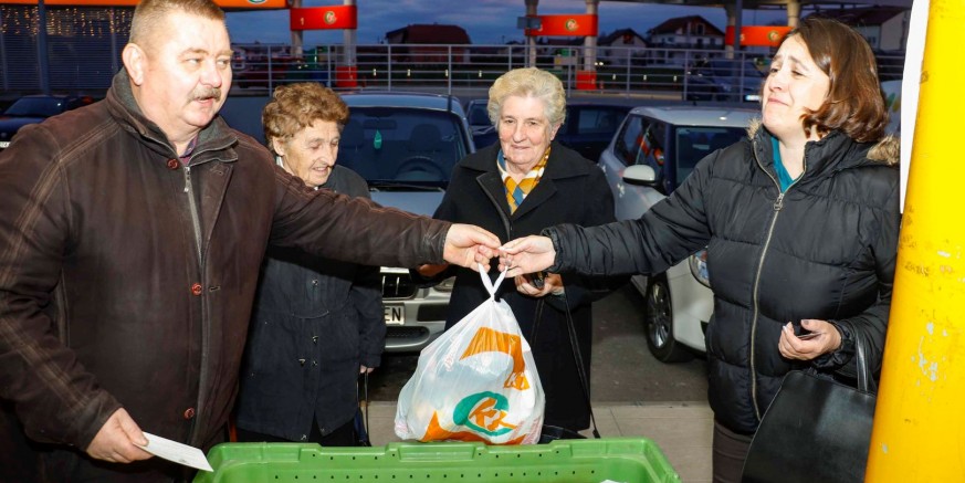 darovi za starije10-111218.jpg