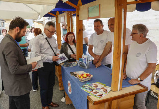 DAN PLAVOG IRISA Odličan odaziv građana akcijama podizanja svijesti o prevenciji raka debelog crijeva i liječenju ovisnosti o alkoholu