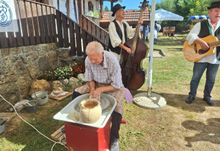 PRIJAVITE SE Tijekom rujna i listopada u Etno kući Bedenec održavat će se radionice keramike za djecu i roditelje