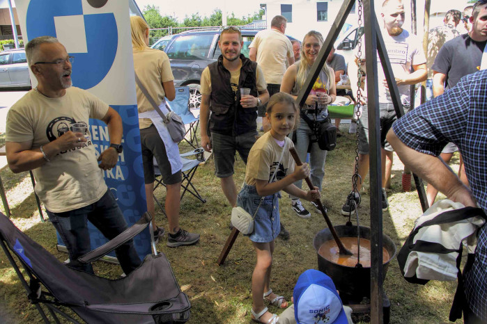 OBAVIJEST GRADA IVANCA Zbog nezapamćeno velikog broja prijava i popunjenih prostornih kapaciteta, zatvorene prijave za Ivanečki kotlić; prijavljene 72 ekipe!