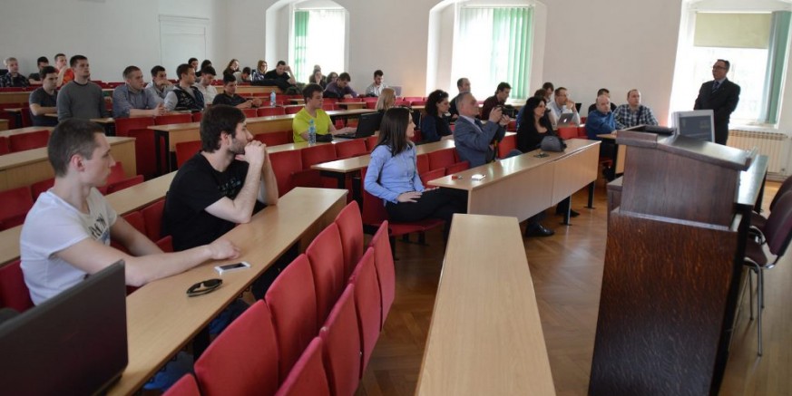 Gradonačelnik M. Batinić za studente i profesore FOI-a Varaždin održao predavanje o ivanečkim strategijama