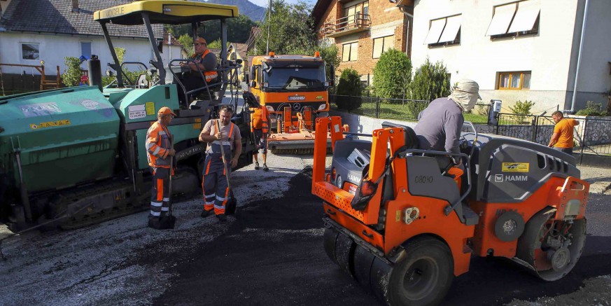ZAVRŠENA MODERNIZACIJA NERAZVRSTANIH CESTA IZ PROGRAMA 2022. -Asfalt na dionice širom Ivanca, u Salinovcu i I. Željeznici