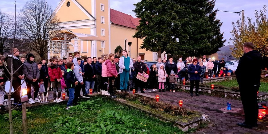 Margečan - 400 lampaša u znak sjećanja na Vukovar i Škabrnju