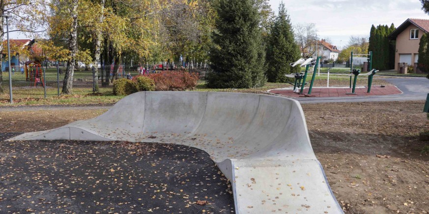 Završeni radovi na gradnji i uređenju skate i biciklističkog parka u Ivancu