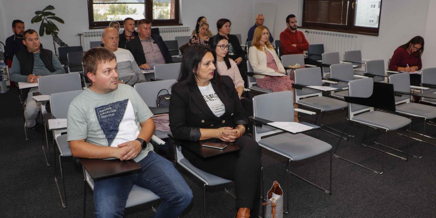 PODUZETNICI POČETNICI! Iskoristite mogućnost besplatne edukacije i savjetovanja u sklopu procesa certifikacije usluga poslovnog savjetovanja!