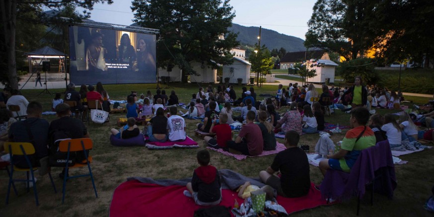 KINO POD ZVIJEZDAMA U GRADSKOM PARKU Sve generacije uživale u filmskom hitu Spiderman – Put bez povratka