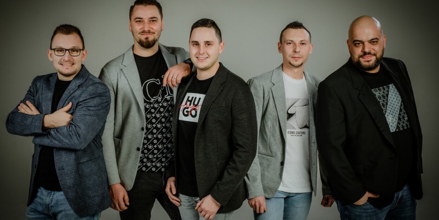 U petak, 14. srpnja, u gradskom parku, ljetni plesnjak uz koncert Gold banda