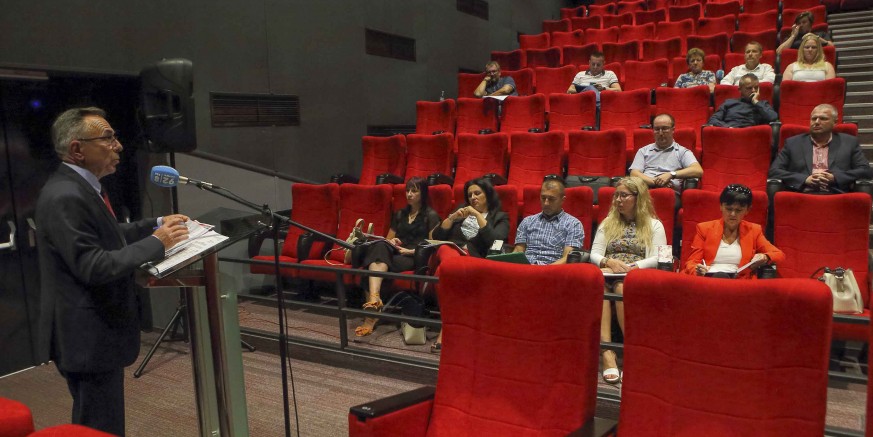 GRADSKO VIJEĆE Održana 30. sjednica Gradskog vijeća Ivanec – gradonačelnik Milorad Batinić uputio oštre poruke na adrese odgovornih