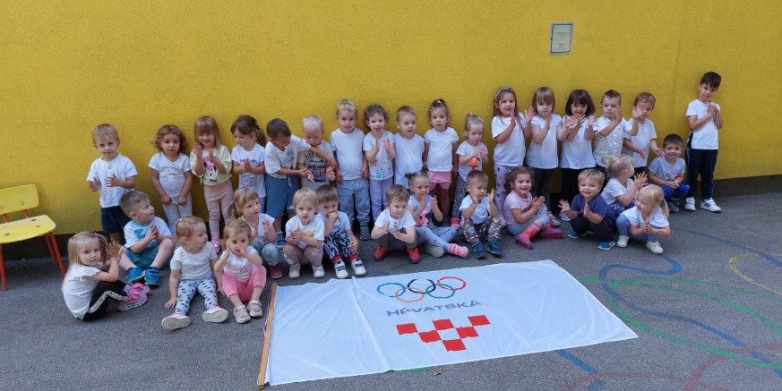 DJEČJI VRTIĆ IVANČICE Veseli Hrvatski olimpijski dan u vrtićkom dvorištu