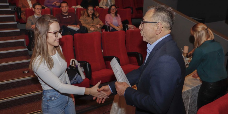 RASPISAN NATJEČAJ ZA DODJELU STIPENDIJA GRADA IVANCA U AK. GODINI 2023./2024.  U novoj ak. godini studentima 60 stipendija