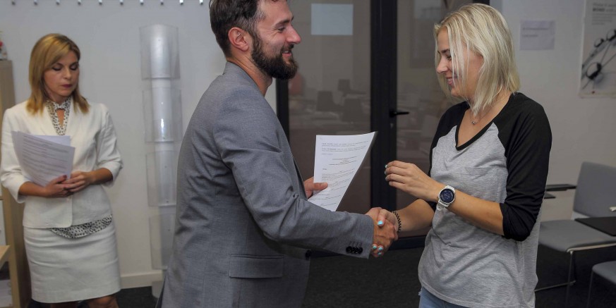 NA PAŽNJU MLADIM OBITELJIMA I GRAĐANIMA DO 45 GODINA Iskoristite bespovratne novčane poticaje Grada Ivanca za rješavanje stambenog pitanja!