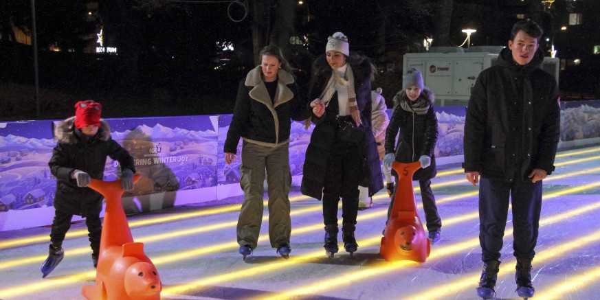 NAKON VIŠE OD PET TJEDANA ZABAVE Gase se adventska svjetla, završava rad klizališta u gradskom parku – podsjetimo se kako je bilo!