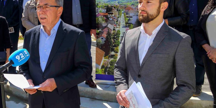 BATINIĆ ODGOVORIO NA PROZIVKE A. STRIČAKA ZA NAVODNU OPSTRUKCIJU DOGRADNJE ŠKOLE U IVANCU  Što se to opet priviđa županu Stričaku?
