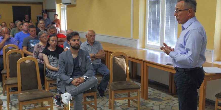 NAKON VIŠE OD 2 MJESECA ŠUTNJE ADMINISTRACIJE Gradonačelnik M. Batinić od resornog ministarstva i bivšeg Pahinskog zahtijeva odgovor o stavu po pitanju preseljenja štićenika u Punikve