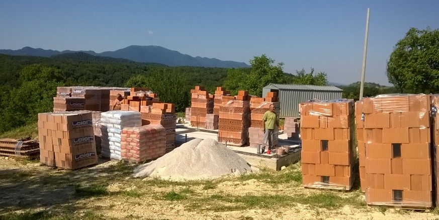 Nastavlja se gradnja društvenog doma u Osečkoj – ove godine objekt „pod krov“