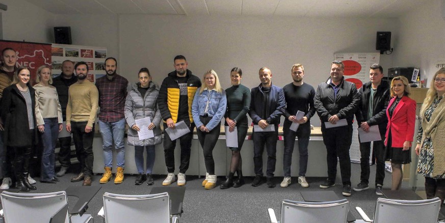 NA PAŽNJU MLADIM OBITELJIMA I GRAĐANIMA DO 45 GODINA Grad Ivanec objavio Javni poziv za ostvarivanje prava iz Programa mjera za poticanje rješavanja stambenog pitanja