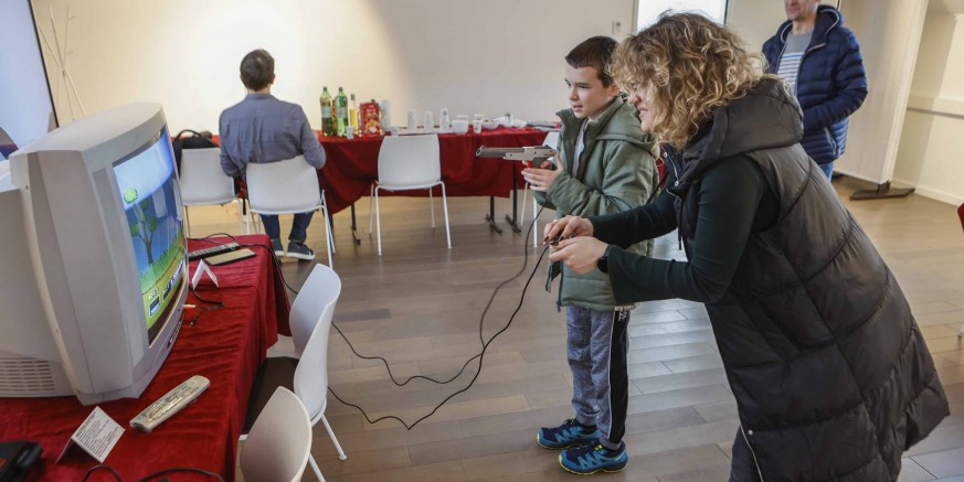 IZLOŽBA STARIH RAČUNALA Izložba „BITNO“ i retro igraonica u Muzeju planinarstva – nova retro igraonica u subotu, 29. ožujka