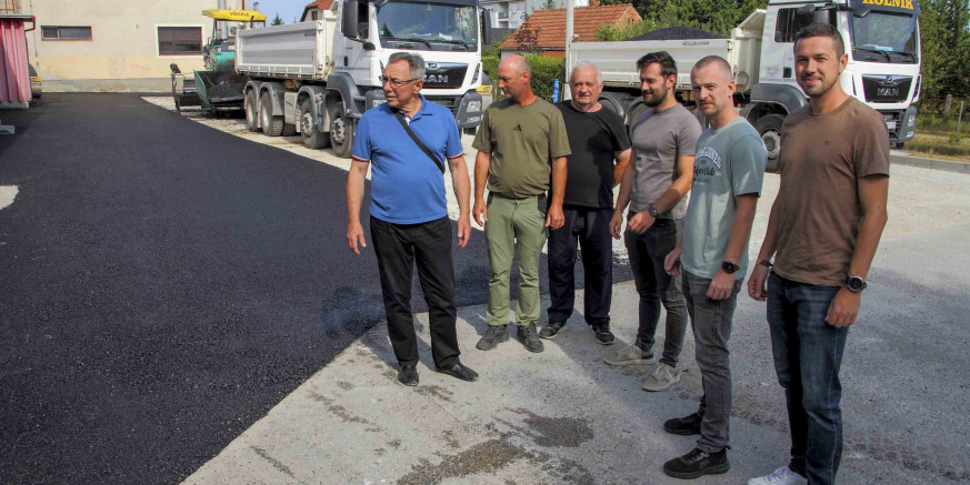 DVD IVANEC Asfaltira se dvorište DVD-a Ivanec i prilaz vatrogasnom domu iz Nazorove ulice