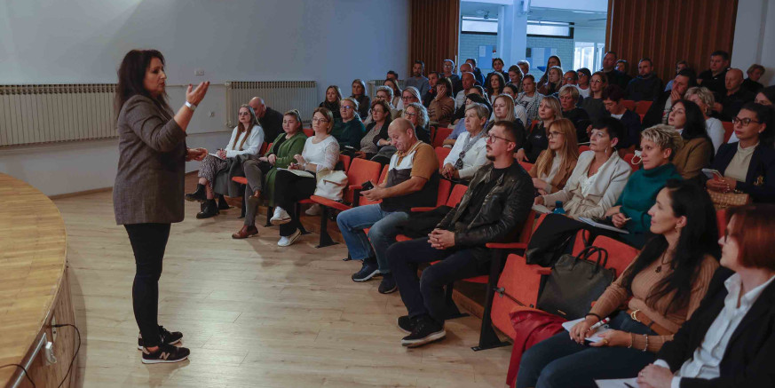 ZA SVE SADAŠNJE I BUDUĆE PODUZETNIKE Poslovna zona počinje s besplatnim edukacijama, prva - kako registrirati obrt, paušalni obrt i samostalna zanimanja; prijave u tijeku