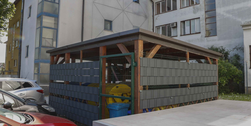 PERGOLE Kućice se vizualno zatvaraju oblaganjem zaštitnim trakama