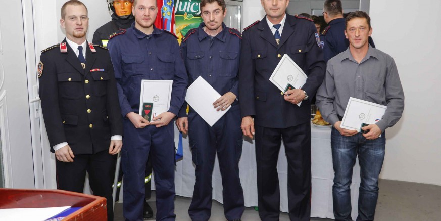 skupstina13-dvd bedenec-120119.jpg