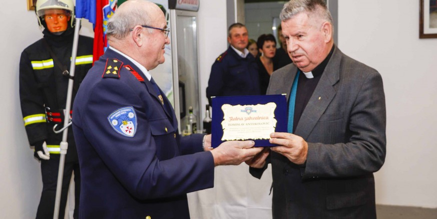 skupstina6-dvd bedenec-120119.jpg