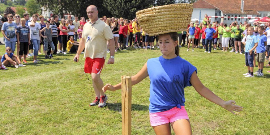 450 natjecatelja na 31. seoskim igrama starih sportova u Salinovcu