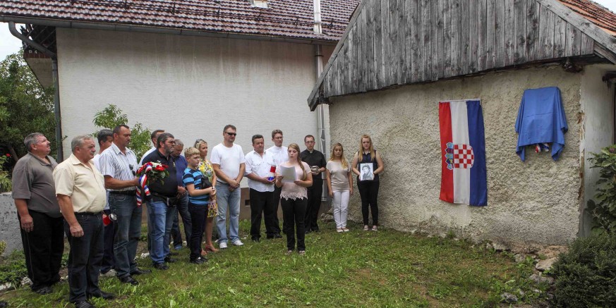 Otkrivena spomen – ploča poginulom branitelju Josipu Magašu, pripadniku 1. GBR Tigrovi