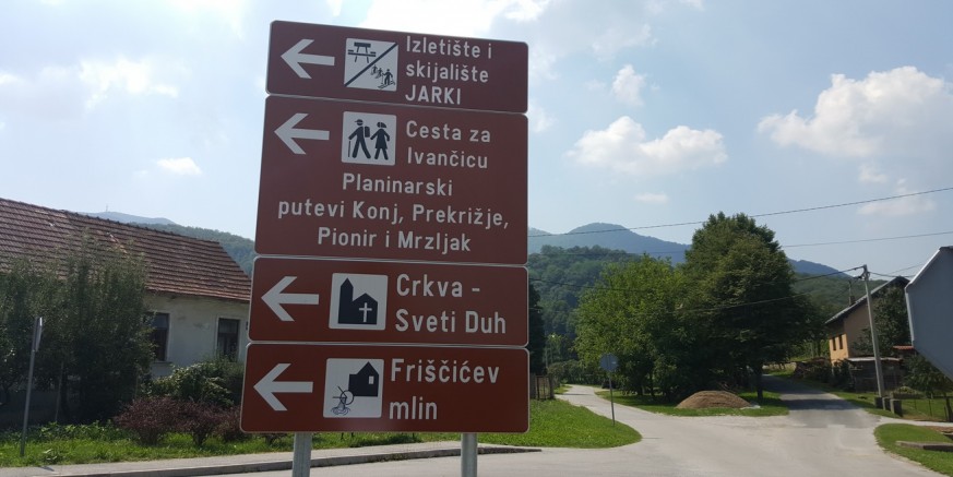 Nova smeđa signalizacija na pet lokaliteta u Ivancu