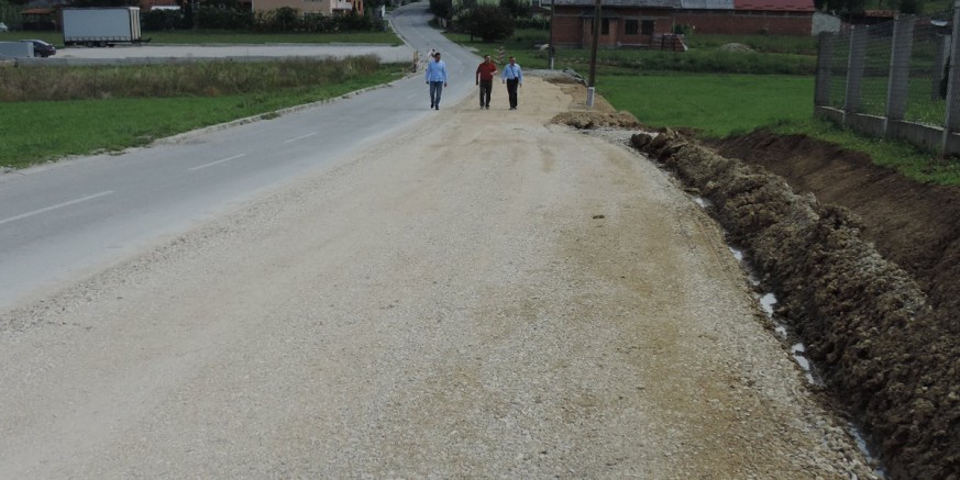 groblje radovan asfalt.jpg