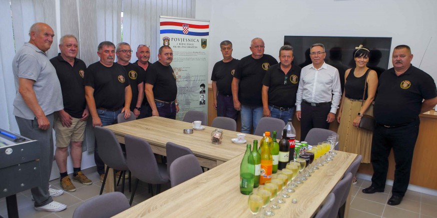 U obilasku reprezentativno uređenih i opremljenih prostora za rad braniteljskih udruga u Gajevoj 11