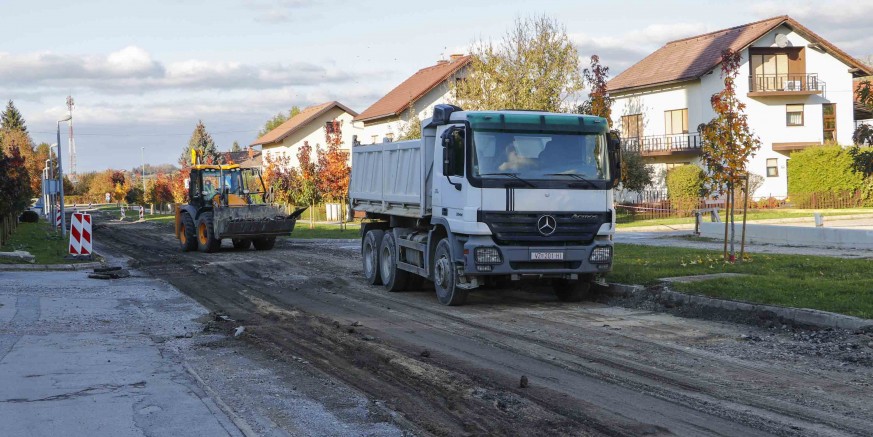 KAPITALNA INVESTICIJA Počeli radovi na rekonstrukciji ivanečke Kumičićeve ulice vrijedni 1,55 mil. kn