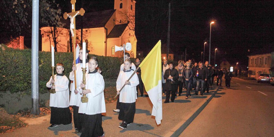 svijece-vukovar-171115.jpg