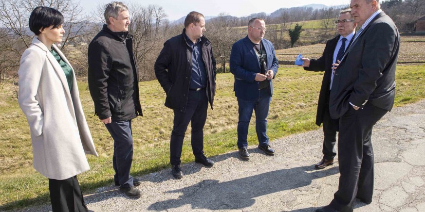 RADNI SASTANAK ŽUPANA R. ČAČIĆA I GRADONAČELNIKA M. BATINIĆA Dogradnja Osnovne škole Ivanec je neupitna