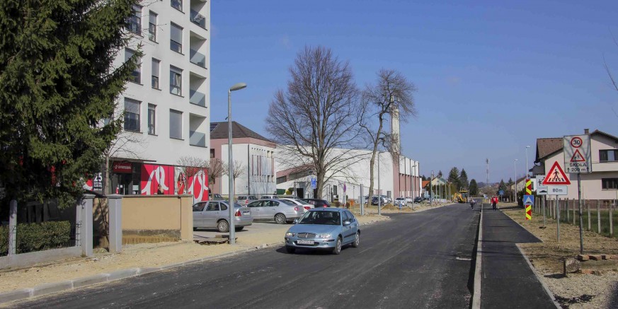 Gradonačelnik M. Batinić potpisao ugovor s PZC-om, stiže asfalt na novih 4 km cesta, radovi vrijedni 4,2 mil. kuna