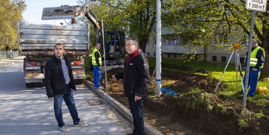 ULICA AK. LADISLAVA ŠABANA Počela gradnja novog parkirališta sa 16 parkirnih mjesta