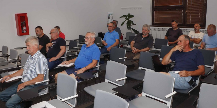 Fotografija 2_PČELARI.jpg