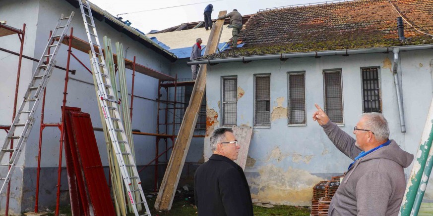Počeli radovi na adaptaciji i rekonstrukciji stare škole u Salinovcu za potrebe rada udruga