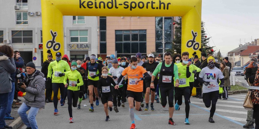 TURISTIČKA I SPORTSKA MANIFESTACIJA 135 trkača na 1. atletskoj utrci Rudarski cener