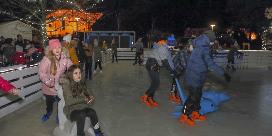 Mnoštvom manifestacija otvoren Advent u Planinarskom gradu
