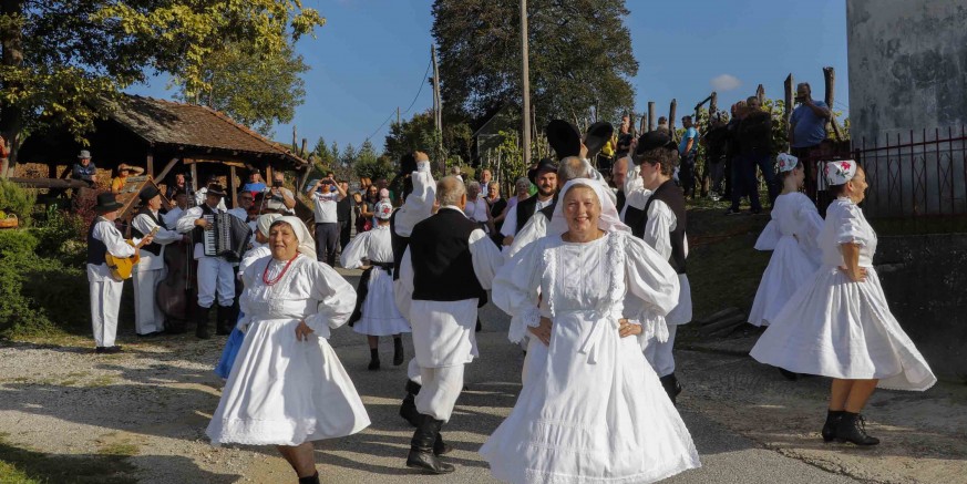 ZBOG NAJAVE LOŠEG VREMENA Odgađa se „Božić u bijelom fokloru“ KUD-a Salinovec