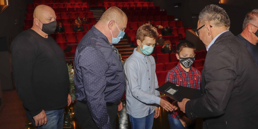 prijem za sportase14-281221.jpg