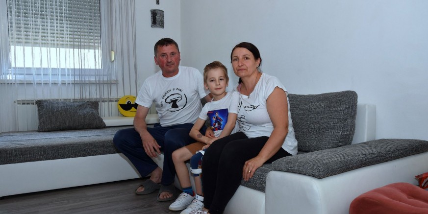 ZAKLADA GRADA IVANCA  Nova humanitarna akcija – Pomognimo Dominiku Turčinu (8) da prohoda