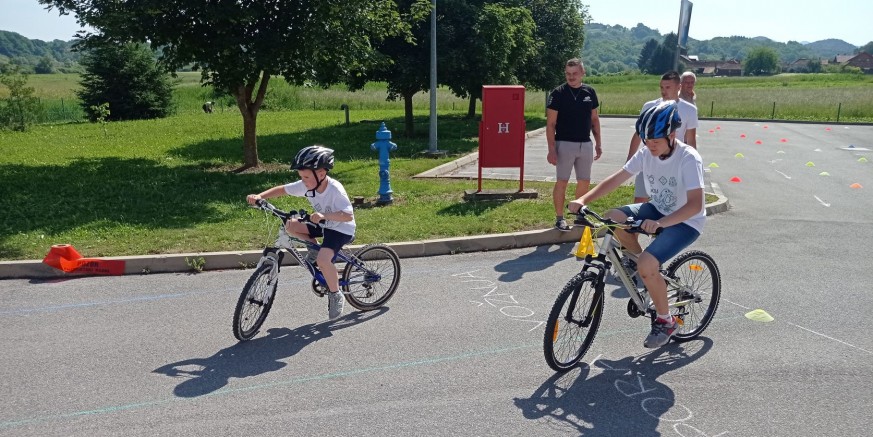 DŠR SALINOVEC Održana edukacija mladih biciklista o pravilnom ponašanju u prometu