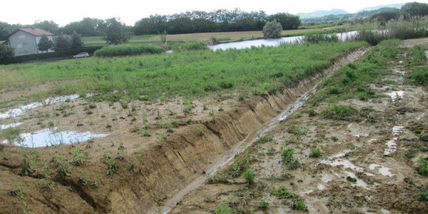 GRAD IVANEC Izvode se radovi na održavanju problematičnih kanala i potoka